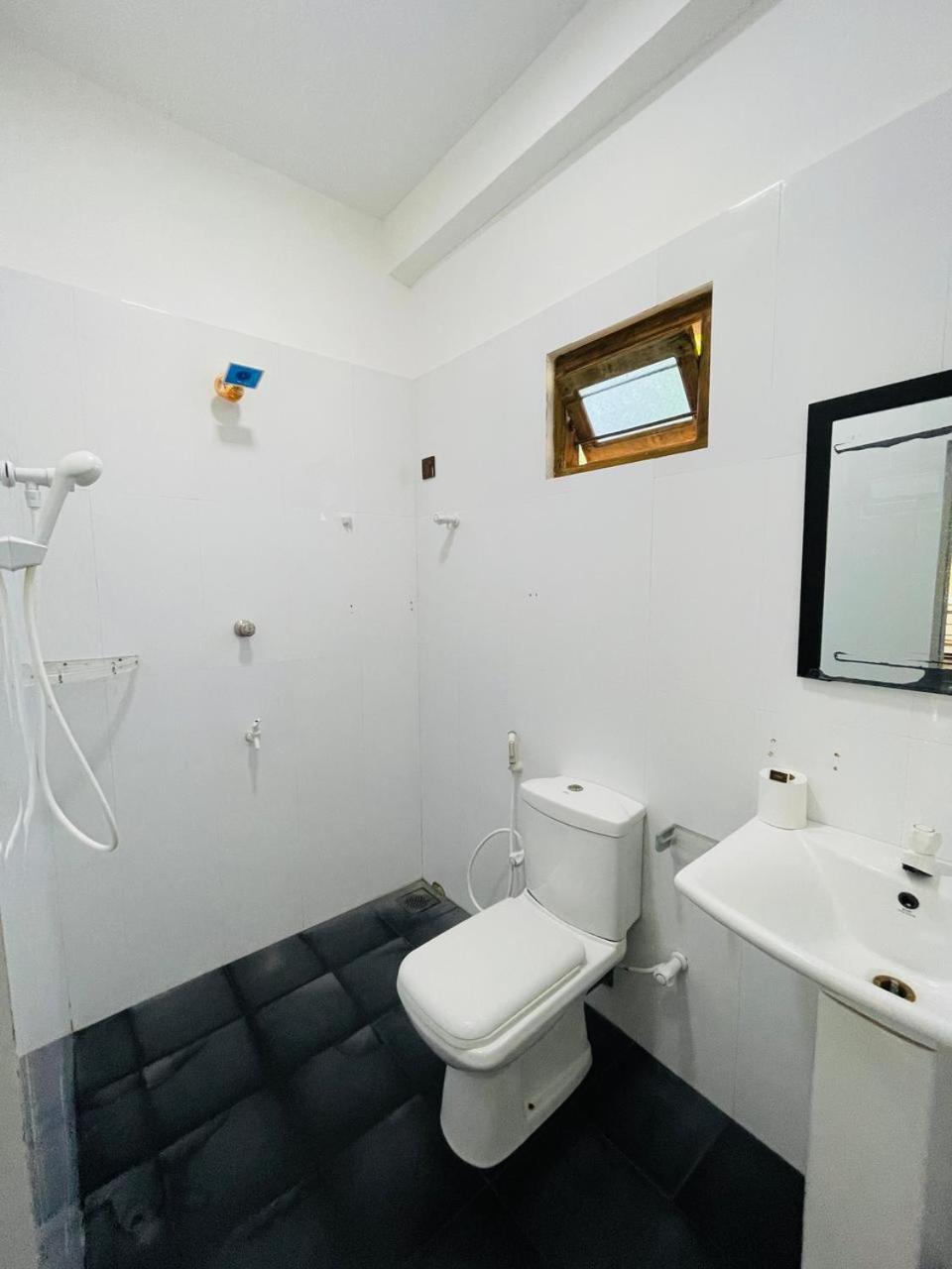Natraj Guest House Trincomalee Kültér fotó